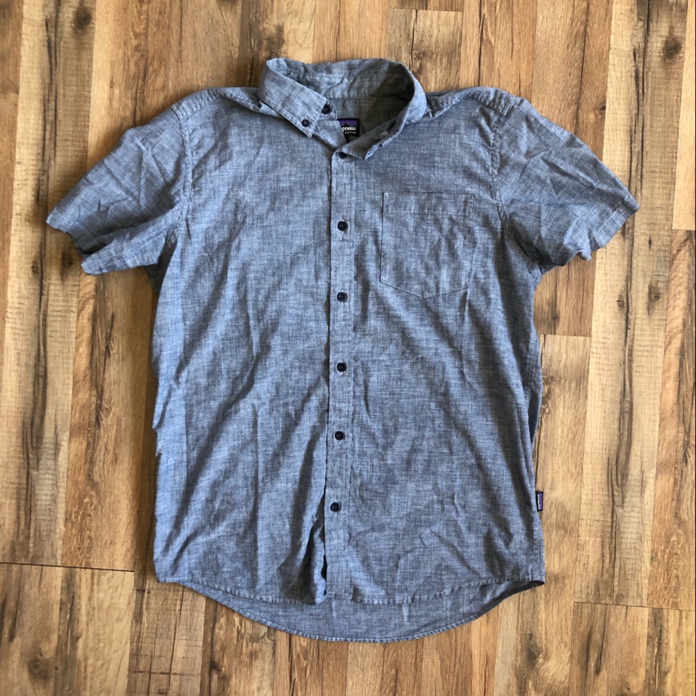 Men’s PATAGONIA Short Sleeve Button Down | SIZE Medium